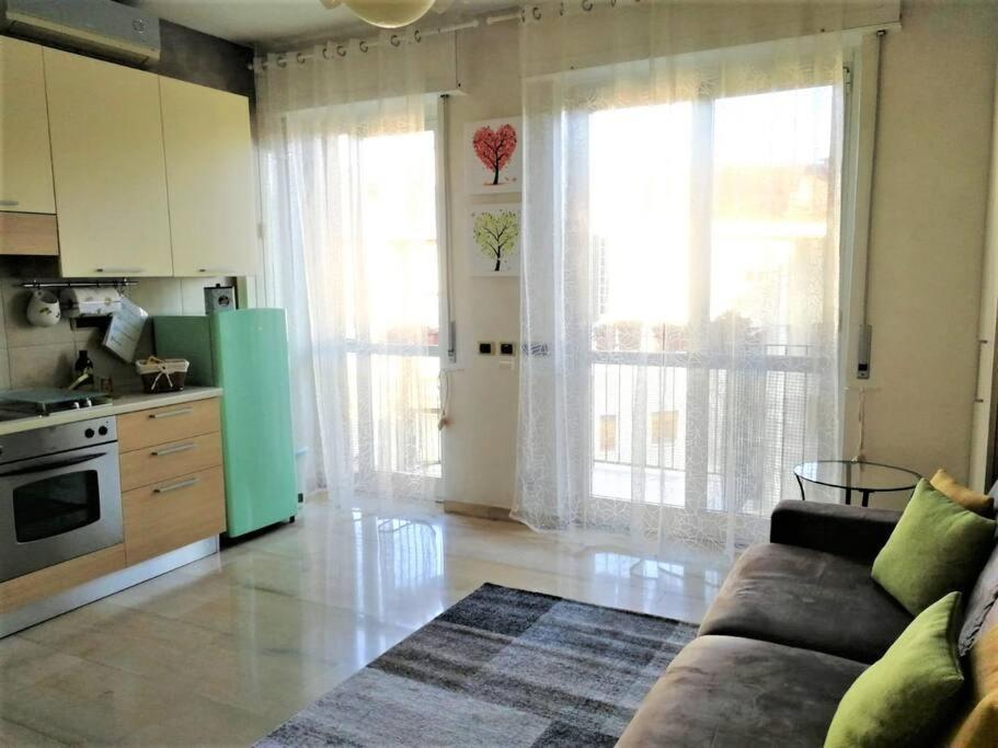 Gef House - Studio Apartment Bande Nere Мілан Екстер'єр фото